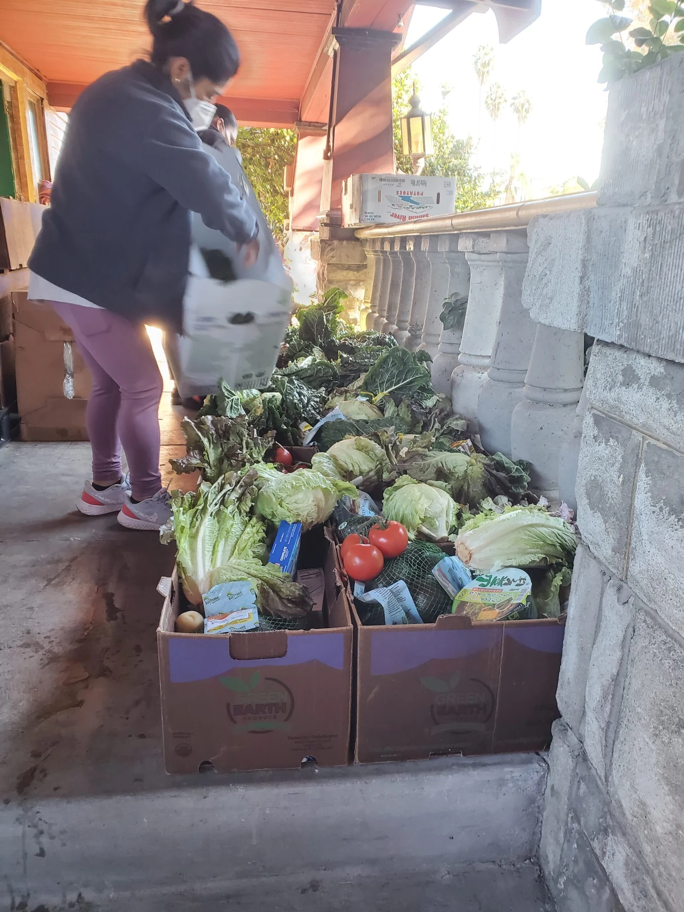 Feeding Program in Los Angeles — AMURT project photograph