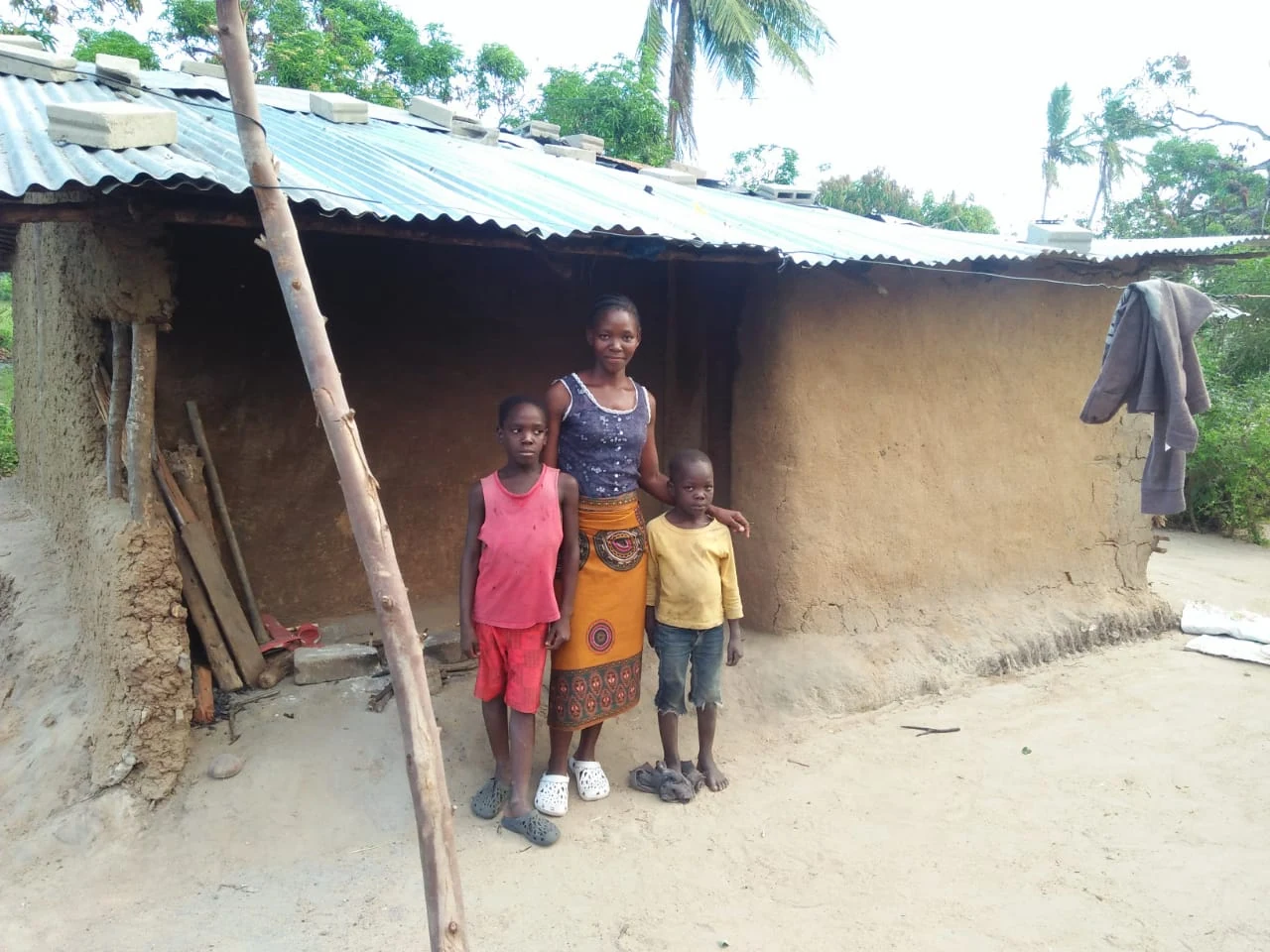 AMURT team supports Cyclone Idai survivors in Mozambique — AMURT project photograph